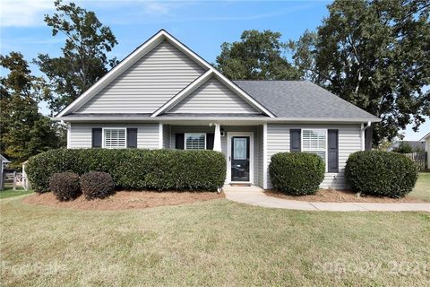 4244 Cornelia Lane sold home in Chelsea Woods, Rock Hill, SC
