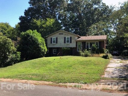 7101 Mapleridge Drive
