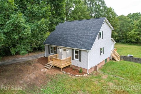 2132 Marwood Lane