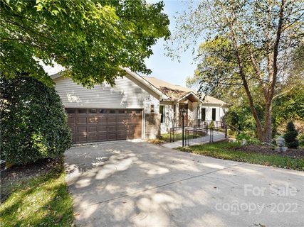 3 Governors Drive