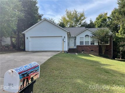 956 Scottland Drive sold home in Saint Andrews, Concord, NC