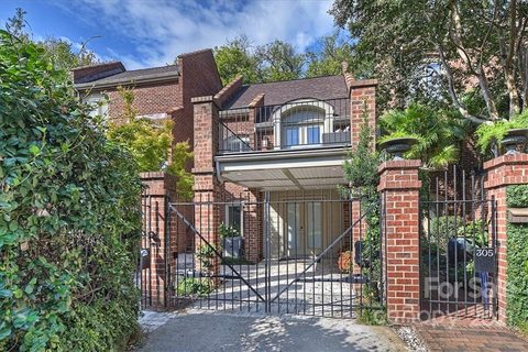 303 Settlers Lane