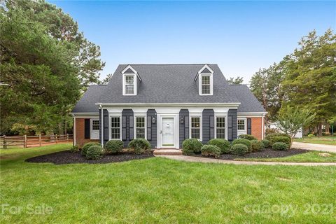 5631 Roundhouse Lane