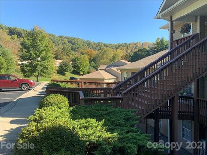 73 Shannon Place 206 sold home in Castle Creek Village, Waynesville, NC