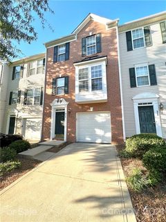 912 Tiger Lane