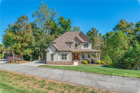 1713 Mt Isle Harbor Drive