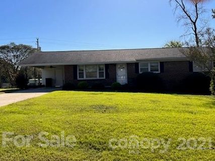 2505 Fairgreen Drive