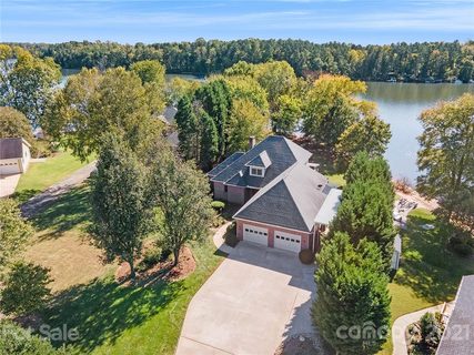 255 Pebble Point sold home in Pebble Point, Salisbury, NC