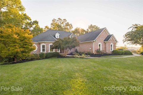 105 Island Cove Lane