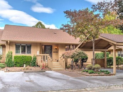 801 Red Oak Drive
