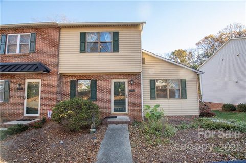 1537 S Point Road sold home in Pointe Wylie, Belmont, NC