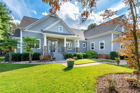 Previously sold for $766,300