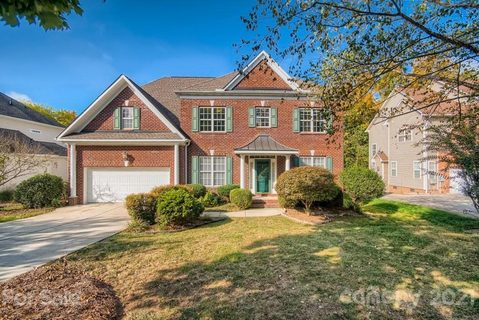 561 Ambergate Place