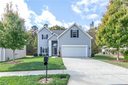 5821 Parkstone Drive sold home in Matthews, SC