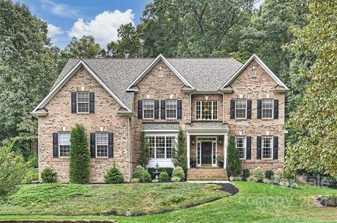 132 Isle Run Drive sold home in The Cove at Chesapeake Pointe, Mooresville, NC