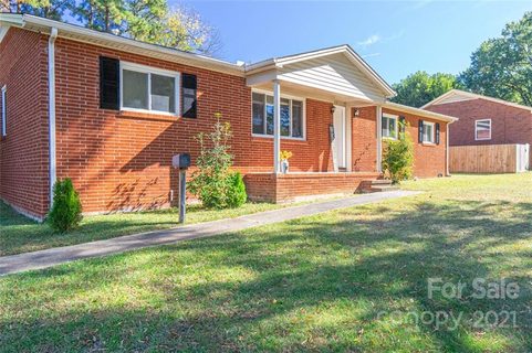 5917 Olinda Street sold home in Briarbrook, Charlotte, NC