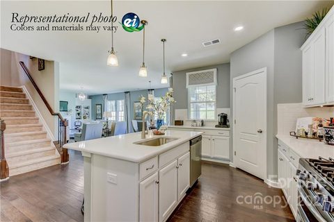 725 Deep River Way 632