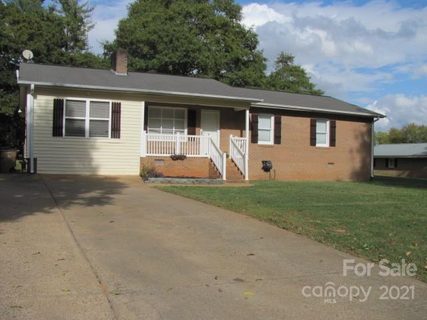 1015 Allison Drive sold home in Allendale Estates, Shelby, NC