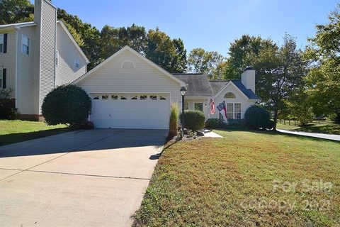 4051 Mozart Court sold home in Turnberry, Charlotte, NC