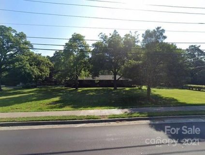 3301 Sharon Road sold home in Brookwood Hills, Charlotte, NC
