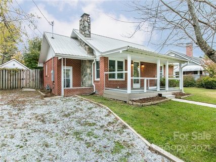75 Green Acres Avenue sold home in Green Acres, Brevard, NC
