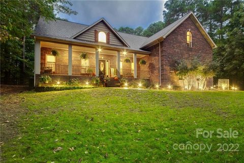 212 Indian Trail