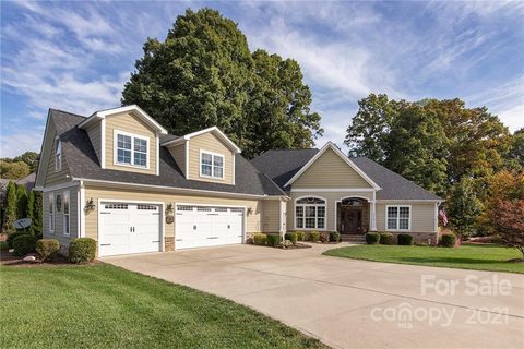 2575 Shanklin Lane