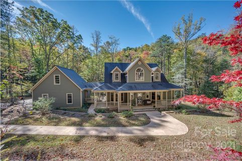 526 Rixhaven Drive sold home in Rixhaven, Saluda, NC