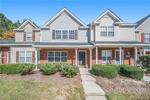 1742 Forest Side Lane