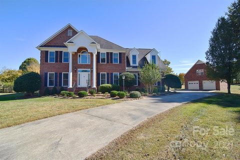 1059 Heather Glen Drive sold home in Heather Glen, Matthews, NC