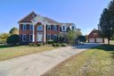 1059 Heather Glen Drive sold home in Matthews, SC
