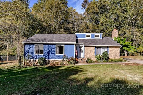 1721 Farm Pond Court sold home in Kingswood South, Gastonia, NC