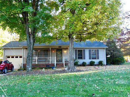 1804 Hampshire Drive sold home in Brentwood Place, Salisbury, NC
