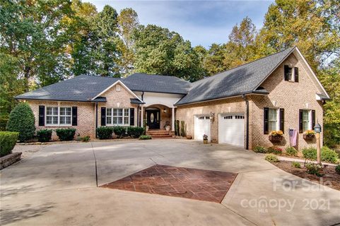 7729 Golf Course Drive