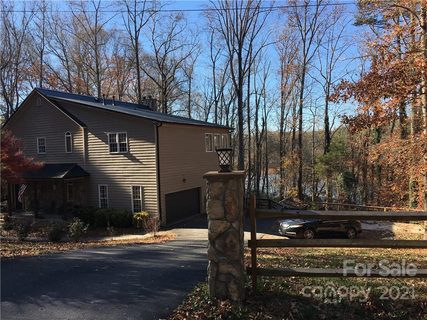 7506 River Circle sold home in Riverview Acres, Charlotte, NC