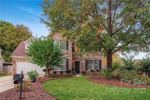 7325 Denali Lane sold home in Keeneland, Charlotte, NC