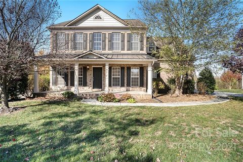 1816 Seefin Court