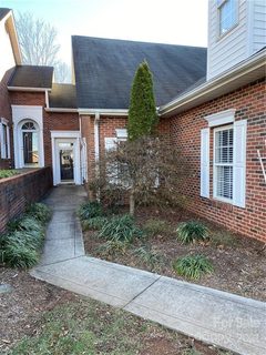 1504 Royalty Circle sold townhome in Queens Crest Townhouses, Statesville, NC