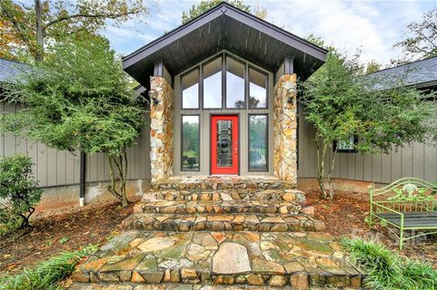 3533 Windbluff Drive