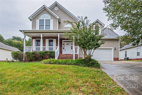 2434 Sweetbriar Lane