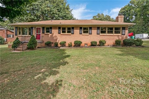 116 Peachtree Street sold home in Hall Park, Belmont, NC