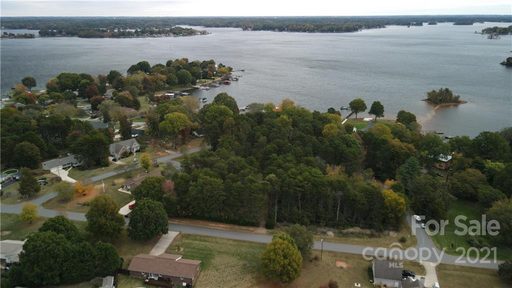 24 Waterside Circle sold home in Malibu Beach, Sherrills Ford, NC