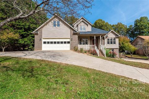 3645 Wandering Lane