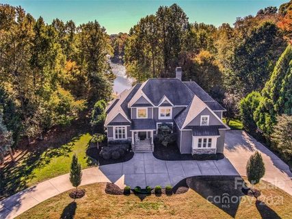 155 Vineyard Drive