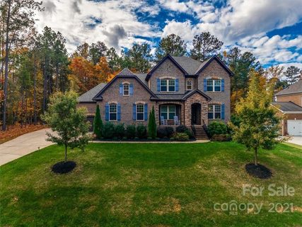 724 Fawns Glen Place sold home in Heron Cove, Clover, SC