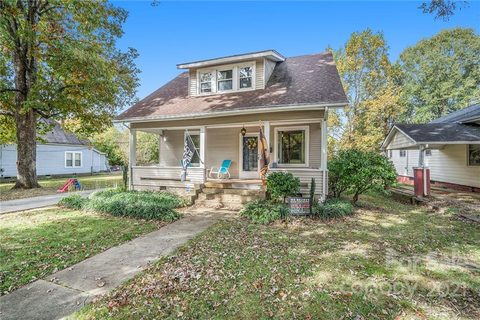 222 N Yadkin Avenue