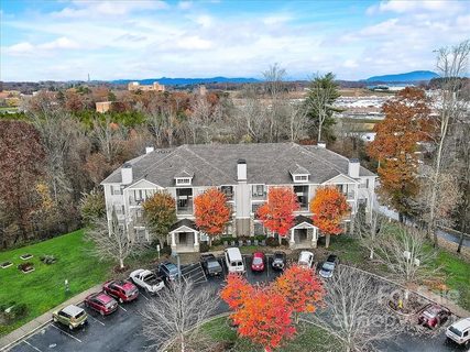 300 Vista Lake Drive 106