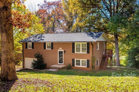 1235 Riverview Drive sold home in Riverview Acres, Hickory, NC