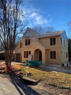 700 Manhasset Road sold home in Scaleybark Place, Charlotte, NC