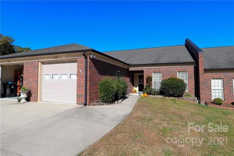 593 Camrose Circle